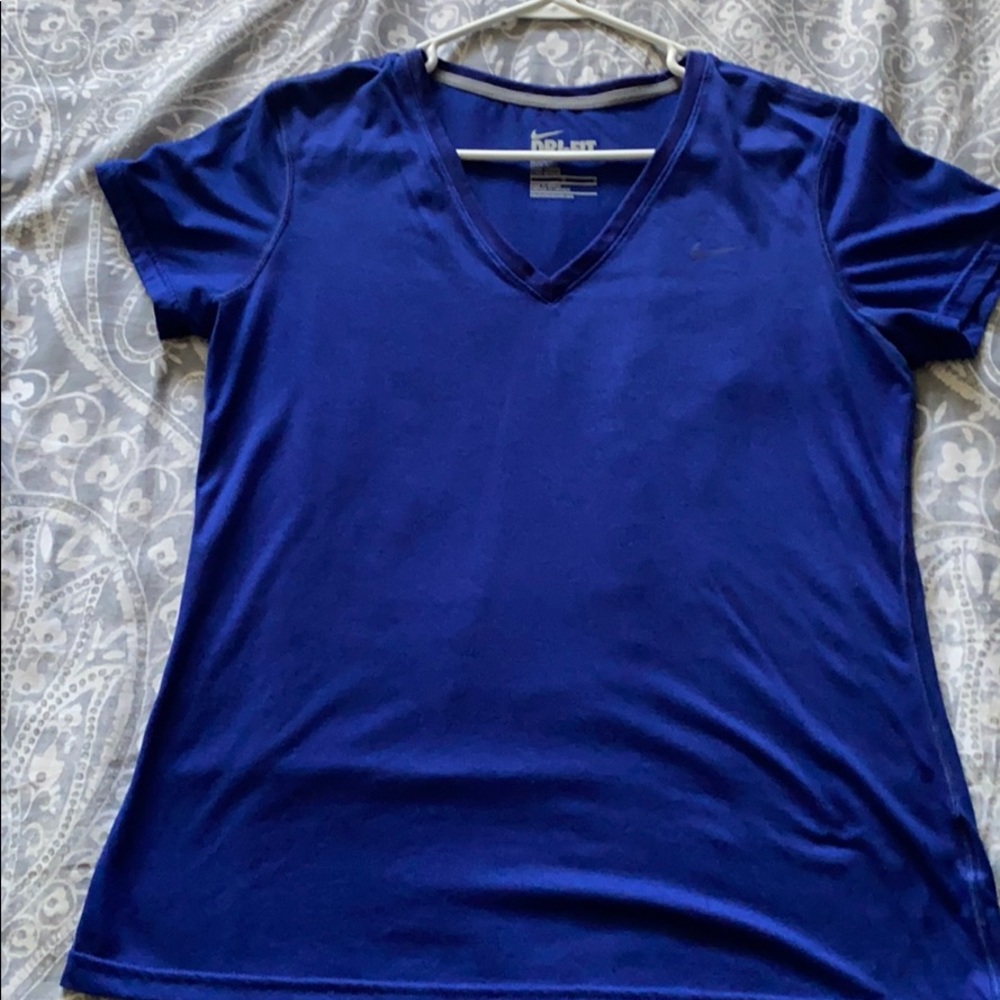 Nike dryfit vneck